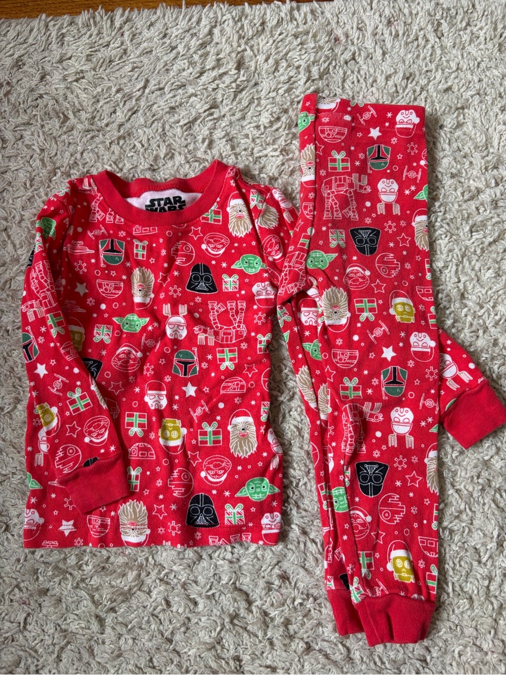 Amazon Essentials Red Star Wars Holiday Character Pajama Set